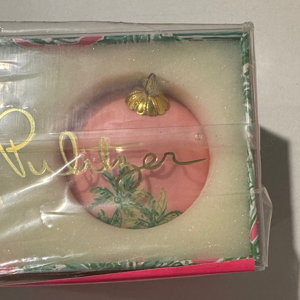 Lilly Pulitzer Christmas Ornament Set- New - Picture 4 of 4